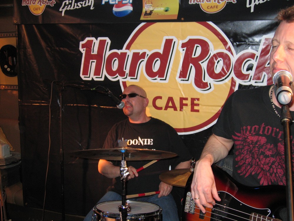 thunder hard rock cafe march 2006 47